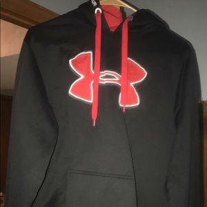 *** 5 for $20 item ** Under Armour sweatshirt